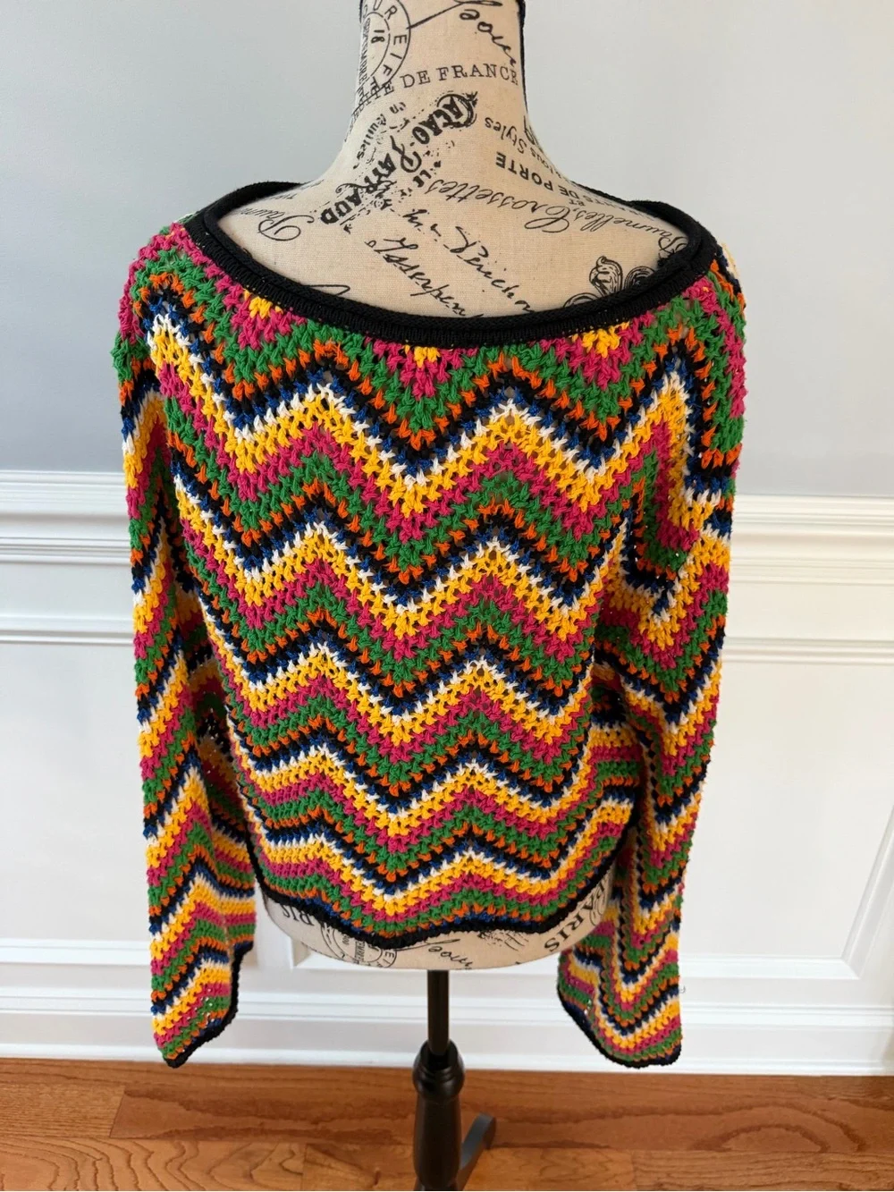 Zara‎ Colorful Crochet Zigzag Sweater – Size Large